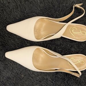 Elegant Women's White / off white Pointed Toe Slingback Heels